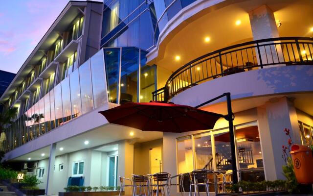 Emersia Hotel & Resort