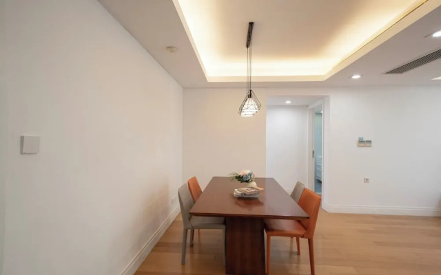 Tyms Stylish 3BR 2BA Apt Xujiahui Metro