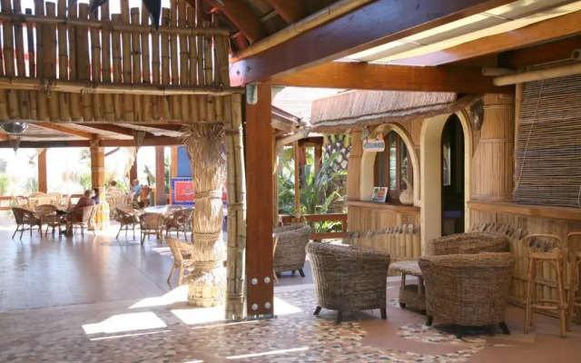Oasi Beach Hotel