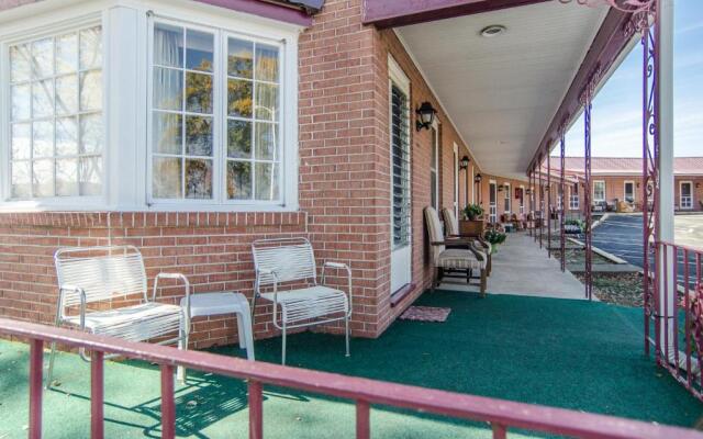 Potomac River Motel