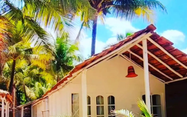 Funtastic Beach Huts Patnem