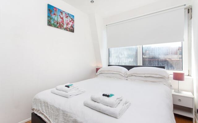 Oxford Street & Soho Modern 2 Bed Apt