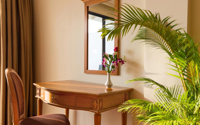 Angkor Century Resort & Spa