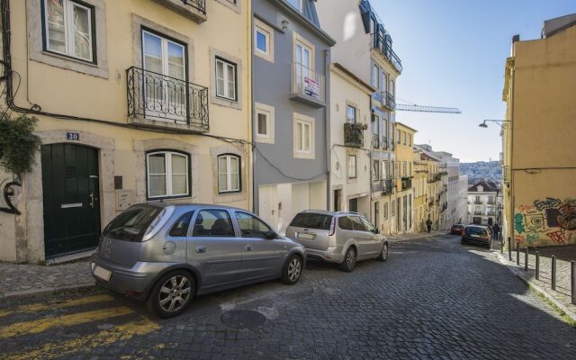 A Pearl in Graceland