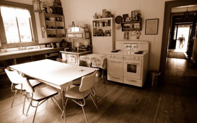 Historic Teague House B&B