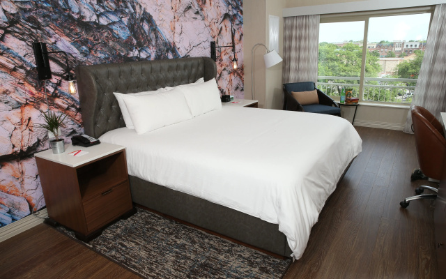 Hotel Indigo Naperville Riverwalk by IHG