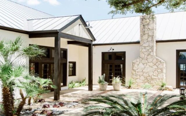 Hillside Boutique Hotel