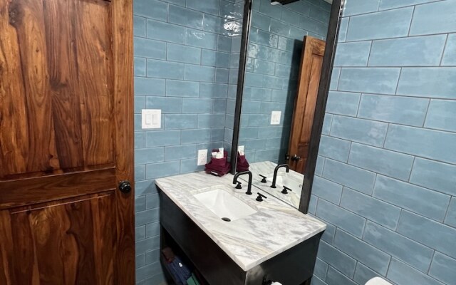 Hideout on the Horseshoe