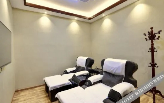 Tanghai Holiday Hotel
