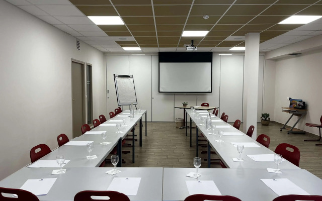 Best Western Blanche De Castille Dourdan