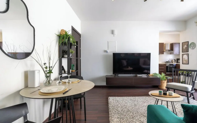 Harbor Apartments in Larnaca