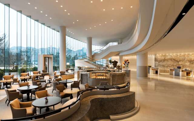 Kerry Hotel Hong Kong by Shangri-la