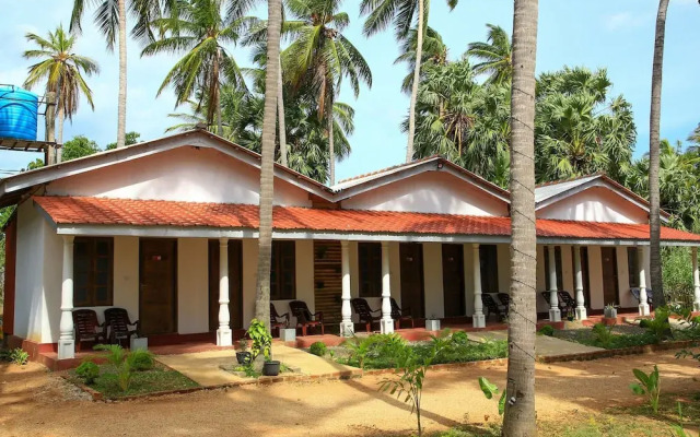 OYO 350 Marina Garden
