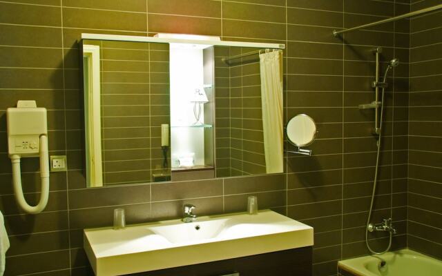 Days Inn Hotel & Suites Aqaba