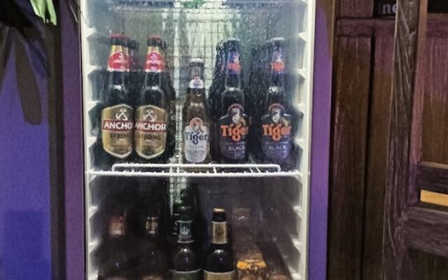 This Is It Airport Hotel and Restaurant