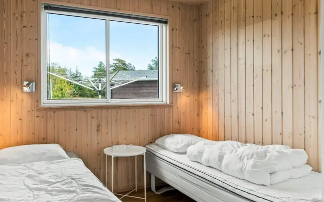 5 Star Holiday Home in Albaek