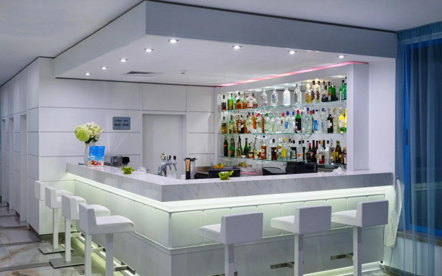 Perla Beach Hotel III
