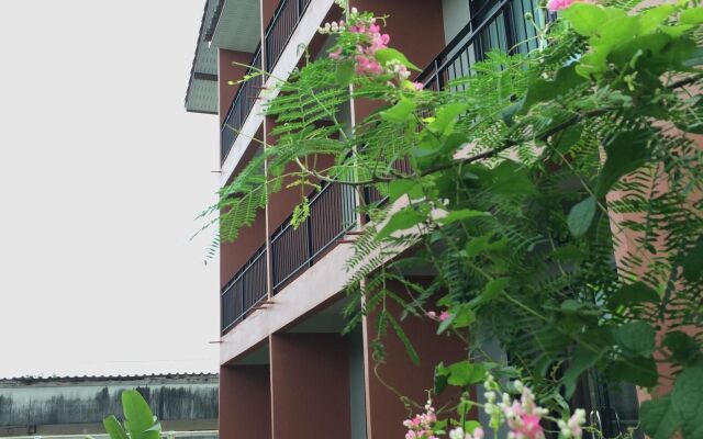 Montra Nakhon Guesthouse
