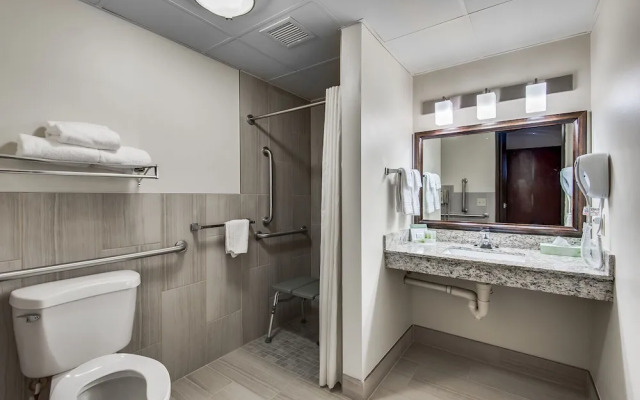 AmericInn Coon Rapids
