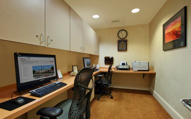 Hilton Garden Inn St. Charles