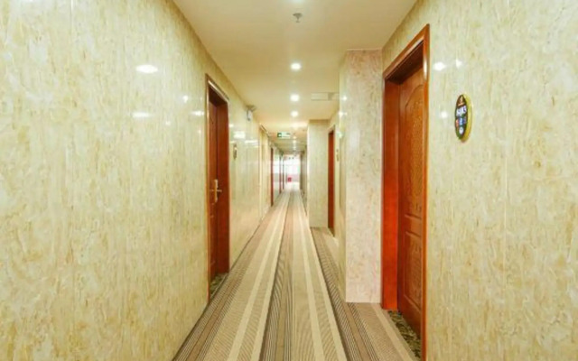 City Convenient Hotel