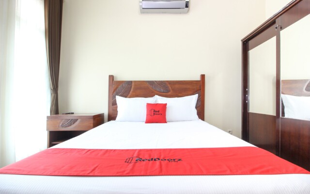 RedDoorz Plus near Rumah Sakit JIH
