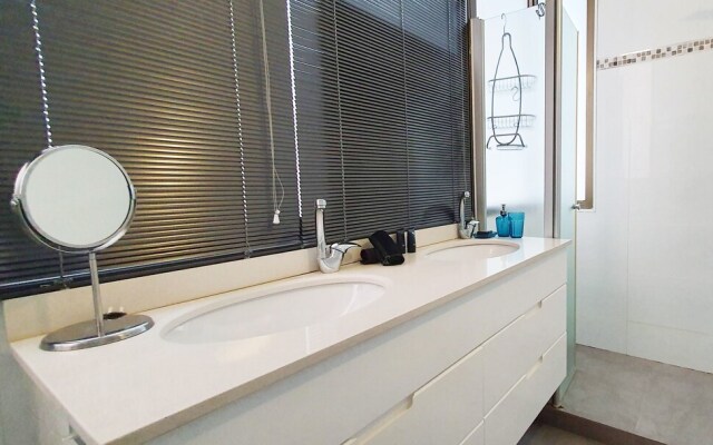 Charming 3 BDR Aptartment Near the Beach TL51