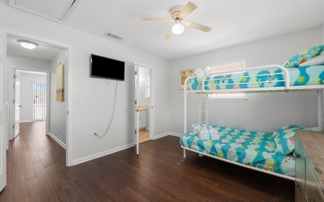 6402 Beach Dr - Seabatical B