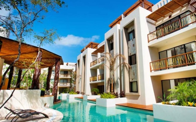 Amazing 2BR condo surrounded by nature by Happy Address