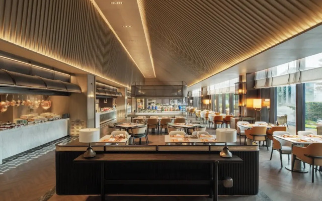 Intercontinental Xiangyang by IHG