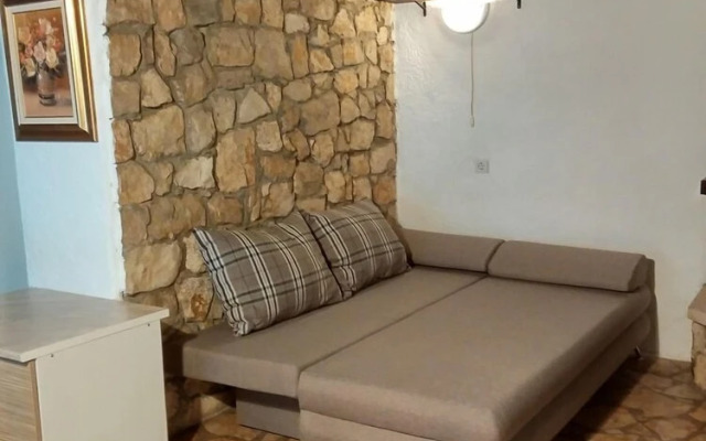 Ivica - Charming House Next to the sea - H