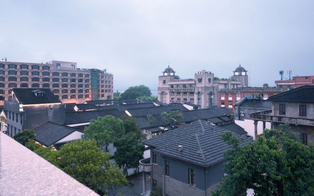 Yue Love Hotel