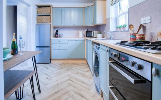 Kilmore House - 2 Bedroom Apartment - Tenby