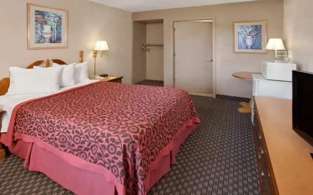 Days Inn & Suites Kokomo