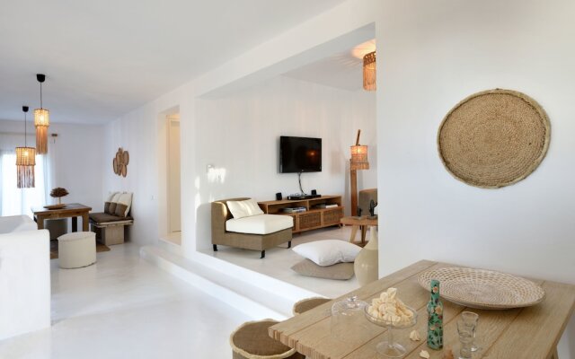 Amalgam Homes Paros