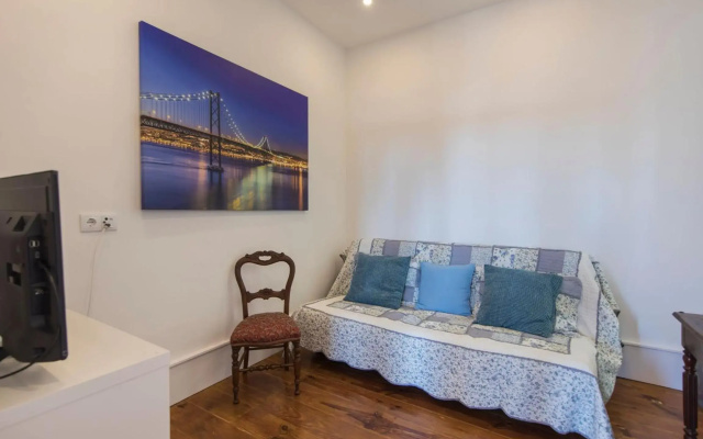 LovelyStay - Comfortable apartment with river views