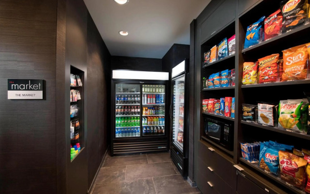 Courtyard by Marriott Atlanta Alpharetta/Avalon Area