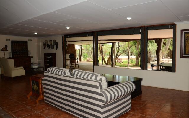 Wild Dogs Safari Lodge