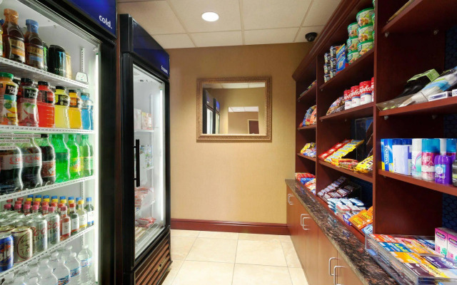 Hampton Inn & Suites Grove City