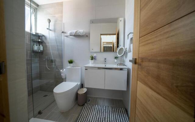Sdq, Gym, Pool, 1br 2B, Downtown F7