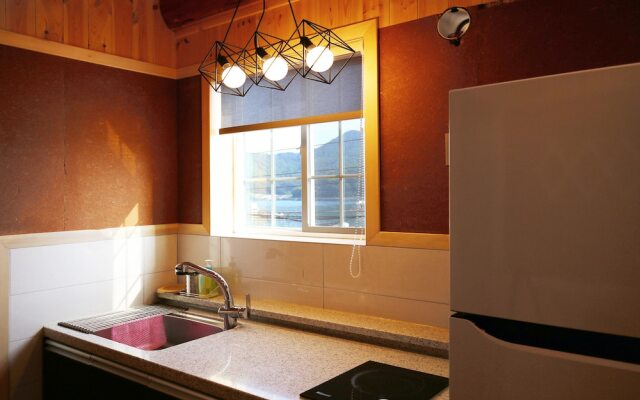 Tongyeong Daore Pension