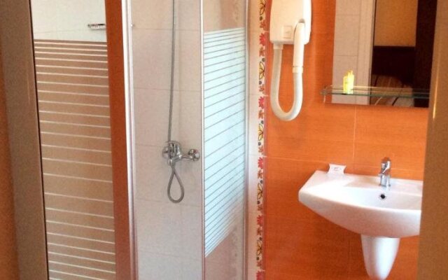 Hotel Elena