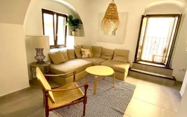 Apartamento espacioso y ubicación de 10 en centro