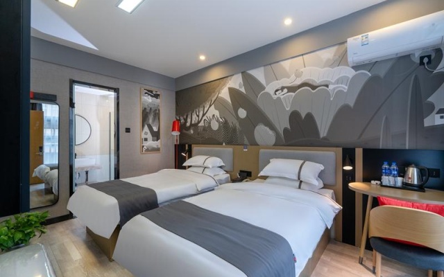 Thank Inn Hubei Wuhan Donghu High-Tech Zone 4th Gaoxing Road Wanniantai – Guest Rooms – Wuhan