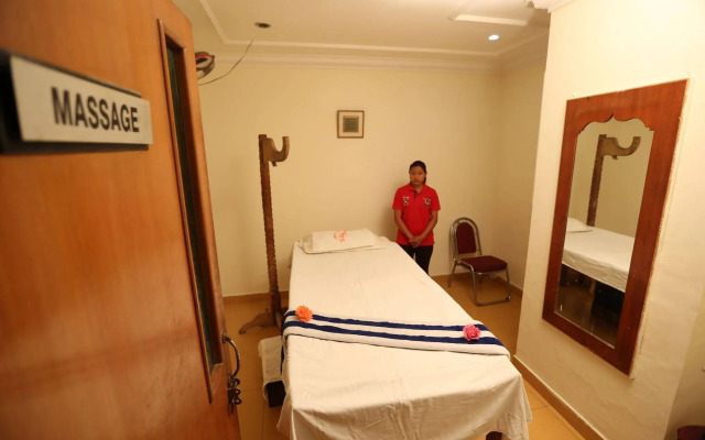 Hibis Hotel Devi Grand - Katra