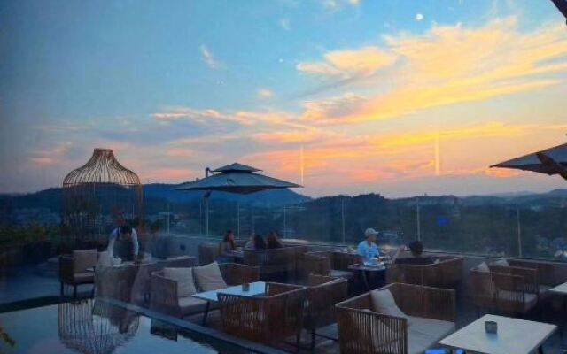 West Lake Garden Hotel