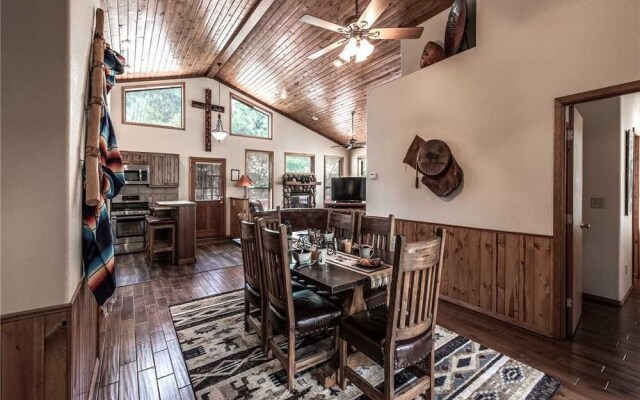 Homers Hideaway - Three Bedroom Cabin