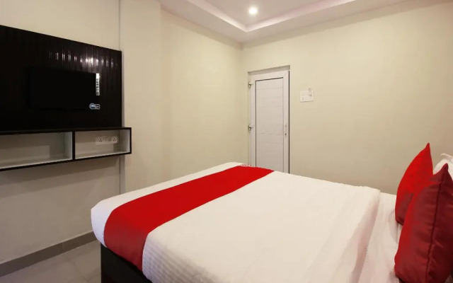 Sri Vinayaka Grand by OYO Rooms
