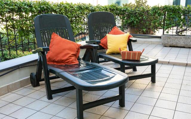 Terrazza del Gelsomino with terrace and open view