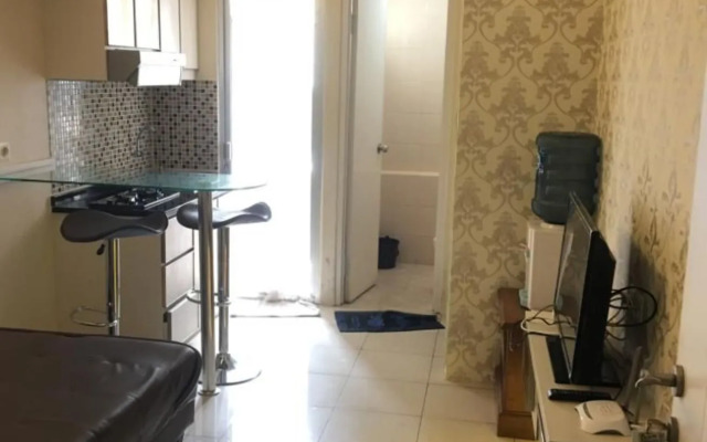 Onted's Room Apartemen Kalibata City by ZUZU